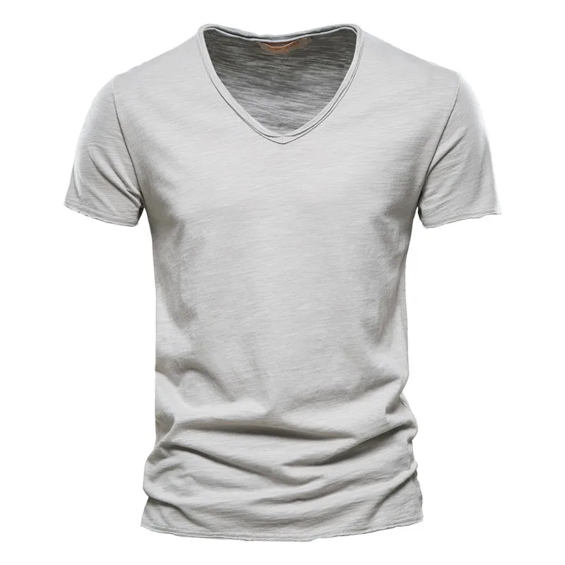 Camiseta De Pico Ajustada 100% Algodón Para Hombre, Diseño Moderno y Elegante.