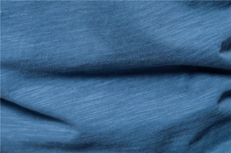 Camiseta De Pico Ajustada 100% Algodón Para Hombre, Diseño Moderno y Elegante.