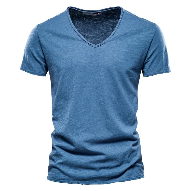Camiseta De Pico Ajustada 100% Algodón Para Hombre, Diseño Moderno y Elegante.